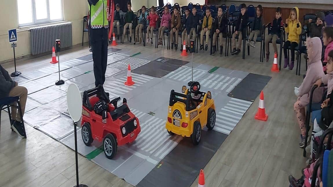 İl Jandarma Komutanlığı Trafik Timinden Öğrencilerimize Trafik Eğitimi